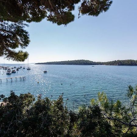 Apartments Maris Rab Town Bagian luar foto